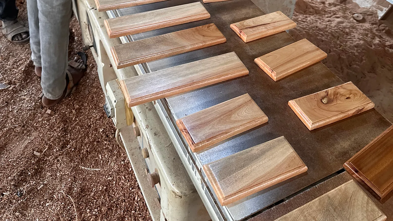 Mahogana wood craftsmanship